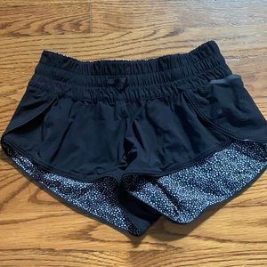 Black reversible lululemon shorts